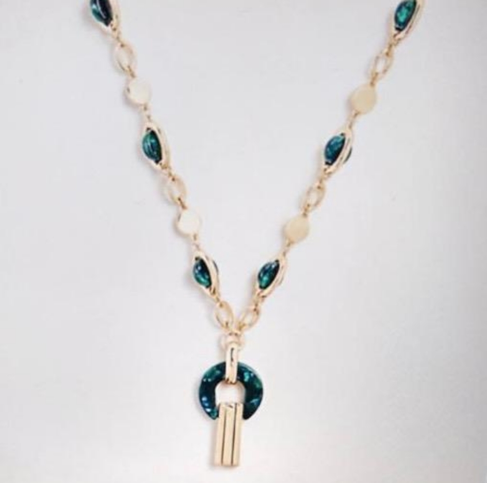 Ann Taylor Tortoiseshell print pendant necklace